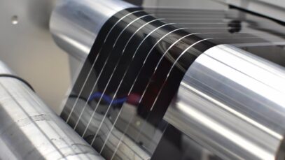 Az Active Surfaces ragasztható perovszkit napelemekkel indítaná el a napenergia 2.0 korszakát