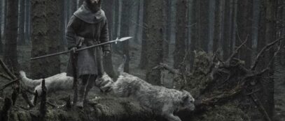A Werwulf előzetese meztelen, bestiális Aaron Taylor-Johnsont és vérrel írt rituálékat mutat