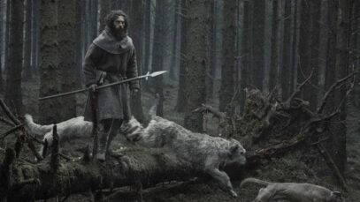 A Werwulf előzetese meztelen, bestiális Aaron Taylor-Johnsont és vérrel írt rituálékat mutat