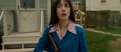 Az új előzetes felfedi Anne Hathaway és Ewan McGregor dinoszauruszos túlélőfilmjének családi rémálmát