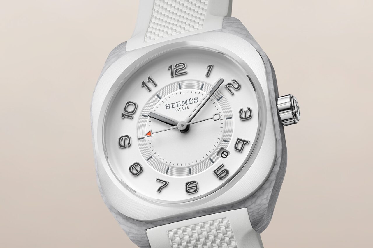 A Hermès új H08 órái hűvös tónusú kerámiával érkeznek