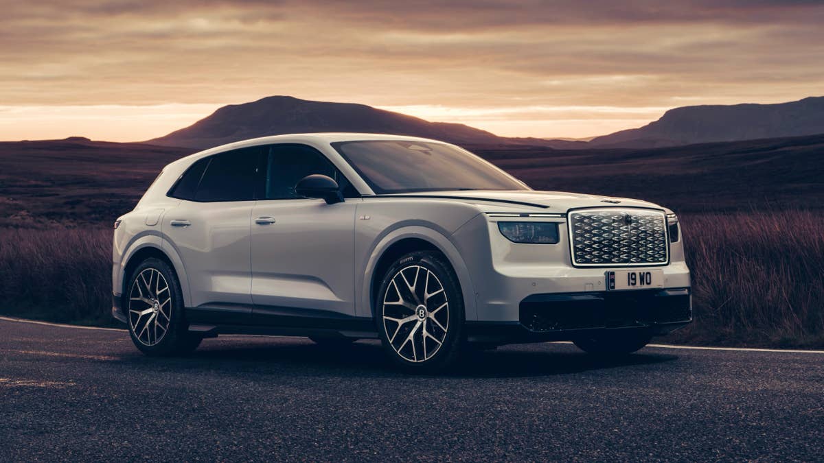 A Bentley első elektromos SUV-ja 876 lóerős First Edition kivitelben érkezik